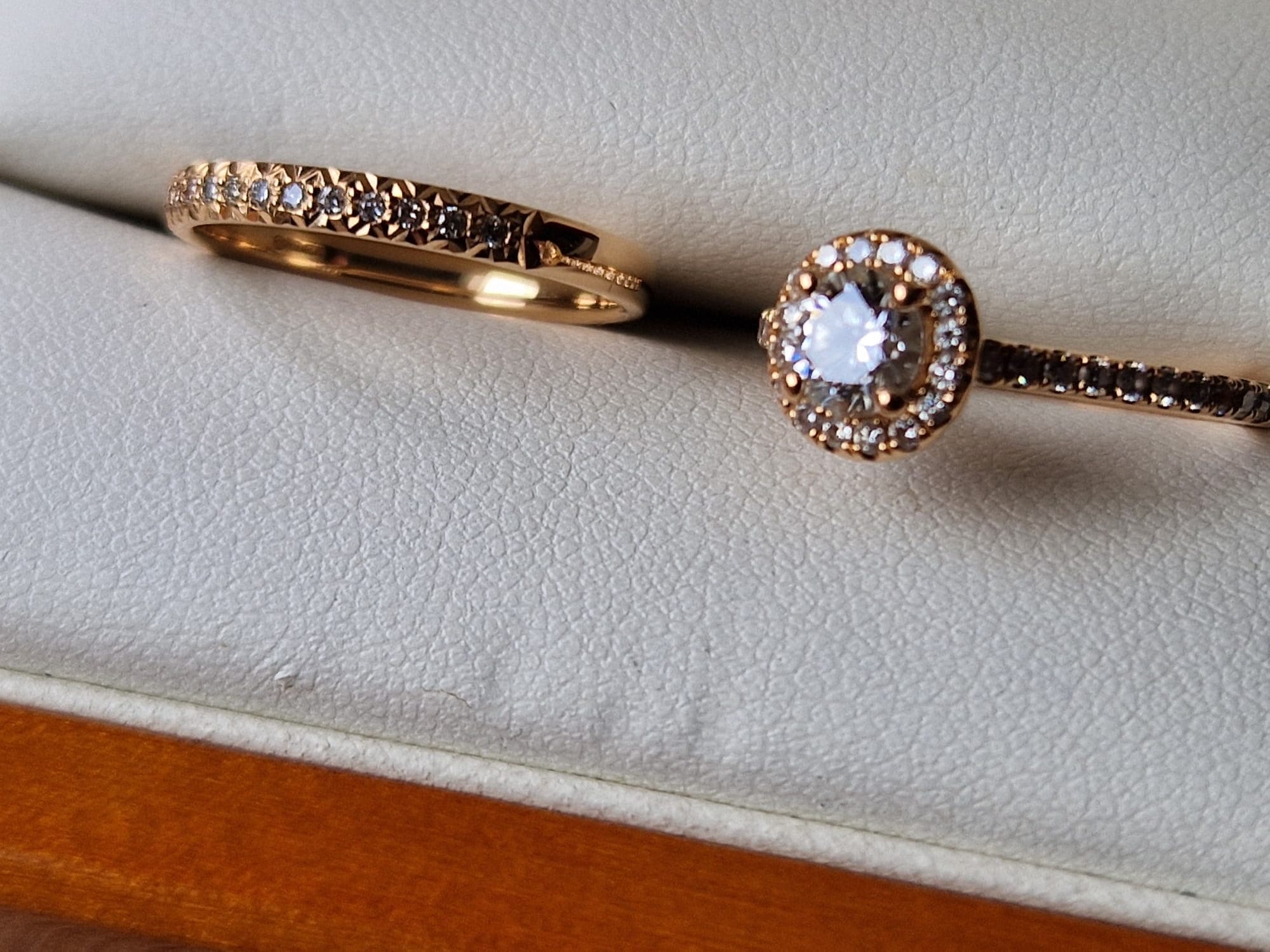 Set prstenů z růžového zlata 750/1000 s přírodními diamaty - view 1